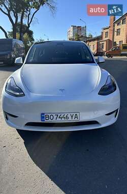 Позашляховик / Кросовер Tesla Model Y 2024 в 
