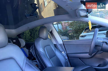 Внедорожник / Кроссовер Tesla Model Y 2021 в 