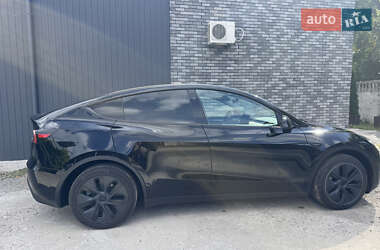Позашляховик / Кросовер Tesla Model Y 2024 в 