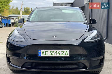 Позашляховик / Кросовер Tesla Model Y 2024 в 