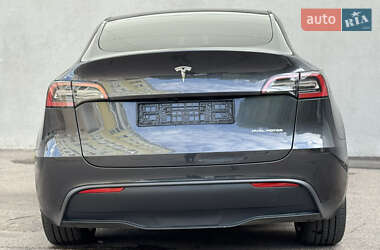 Внедорожник / Кроссовер Tesla Model Y 2024 в 