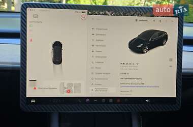 Седан Tesla Model Y 2022 в 