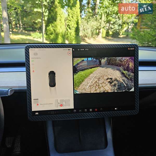 Седан Tesla Model Y 2022 в Луцьку