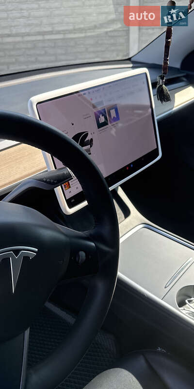 Внедорожник / Кроссовер Tesla Model Y 2021 в Одессе