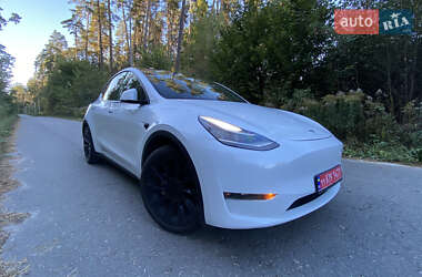 Внедорожник / Кроссовер Tesla Model Y 2021 в Вишневом