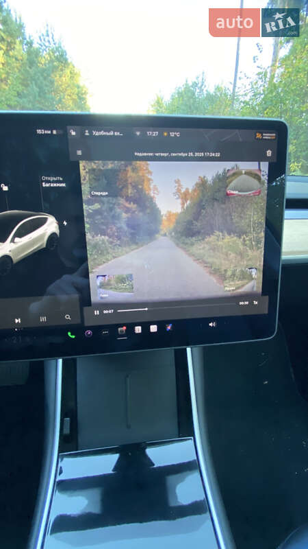 Позашляховик / Кросовер Tesla Model Y 2021 в Вишневому
