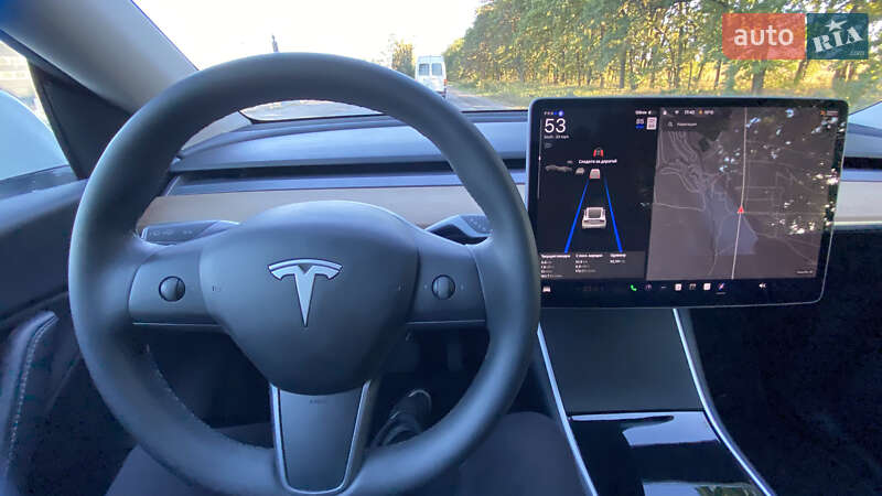Позашляховик / Кросовер Tesla Model Y 2021 в Вишневому