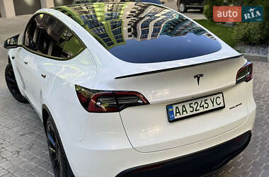Позашляховик / Кросовер Tesla Model Y 2021 в 