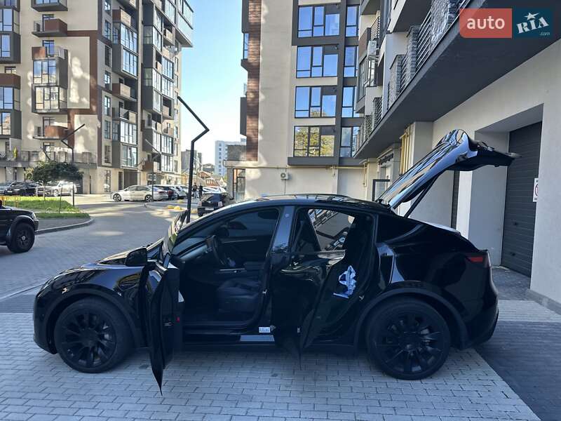 Позашляховик / Кросовер Tesla Model Y 2023 в Хмельницькому