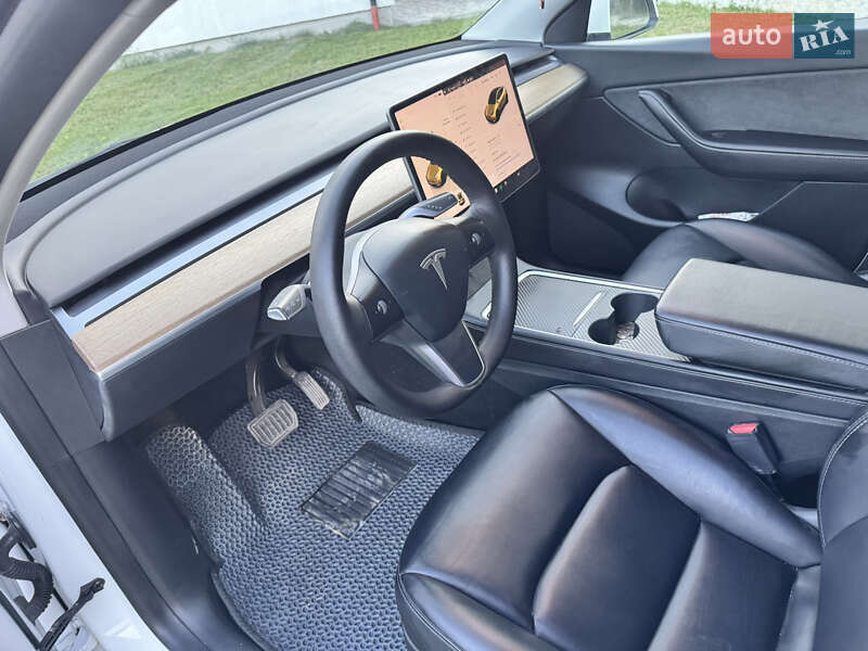 Внедорожник / Кроссовер Tesla Model Y 2022 в Львове фото 2 Внедорожник / Кроссовер Tesla Model Y 2022 в Львове