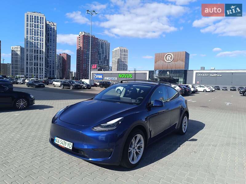 Внедорожник / Кроссовер Tesla Model Y 2023 в 