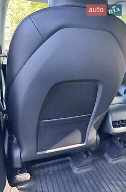 Позашляховик / Кросовер Tesla Model Y 2022 в 