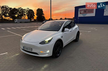 Tesla Model Y 2022