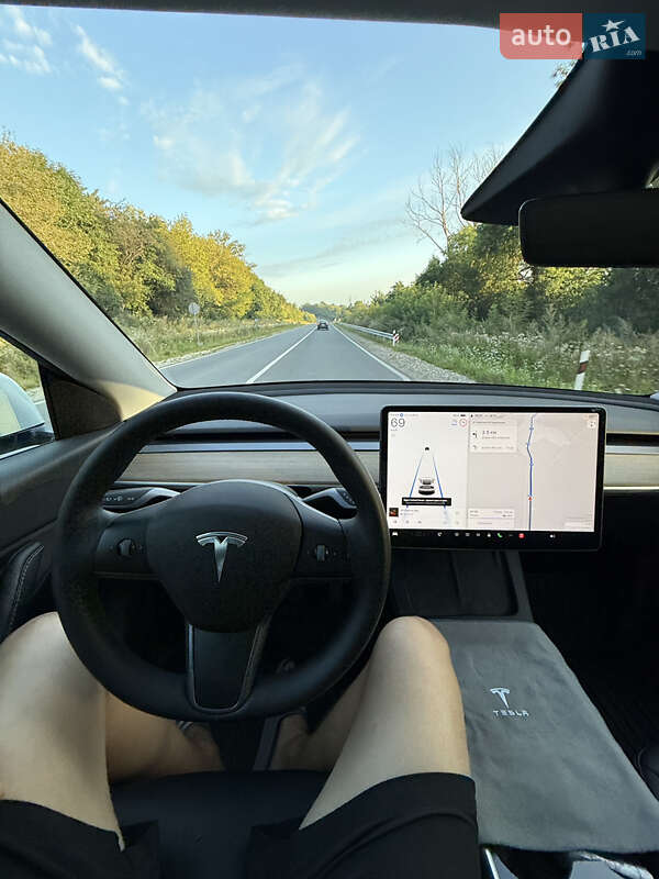 Позашляховик / Кросовер Tesla Model Y 2022 в Тернополі