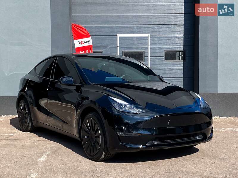 Позашляховик / Кросовер Tesla Model Y 2023 в Києві