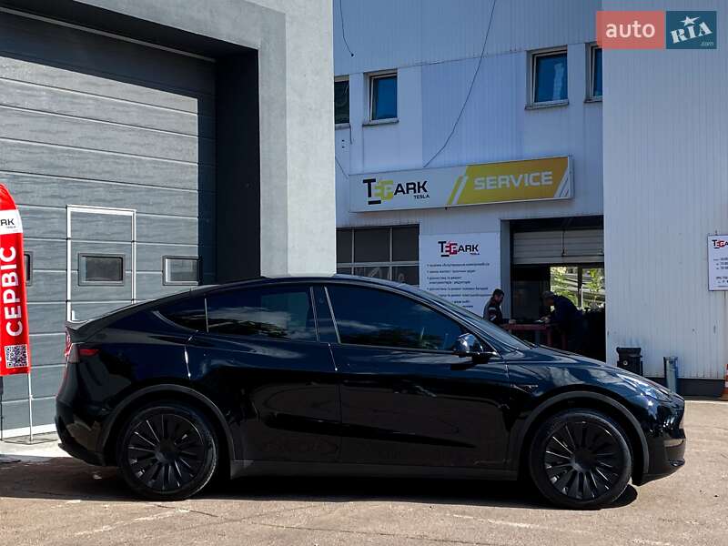 Позашляховик / Кросовер Tesla Model Y 2023 в Києві