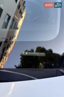 Позашляховик / Кросовер Tesla Model Y 2023 в 