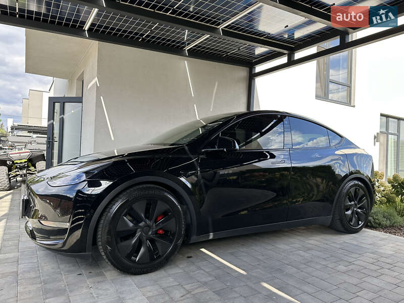 Tesla Model Y 2022
