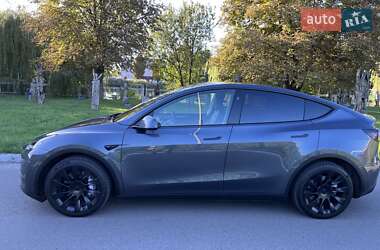 Позашляховик / Кросовер Tesla Model Y 2023 в 