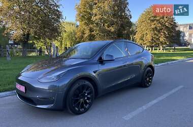 Позашляховик / Кросовер Tesla Model Y 2023 в 