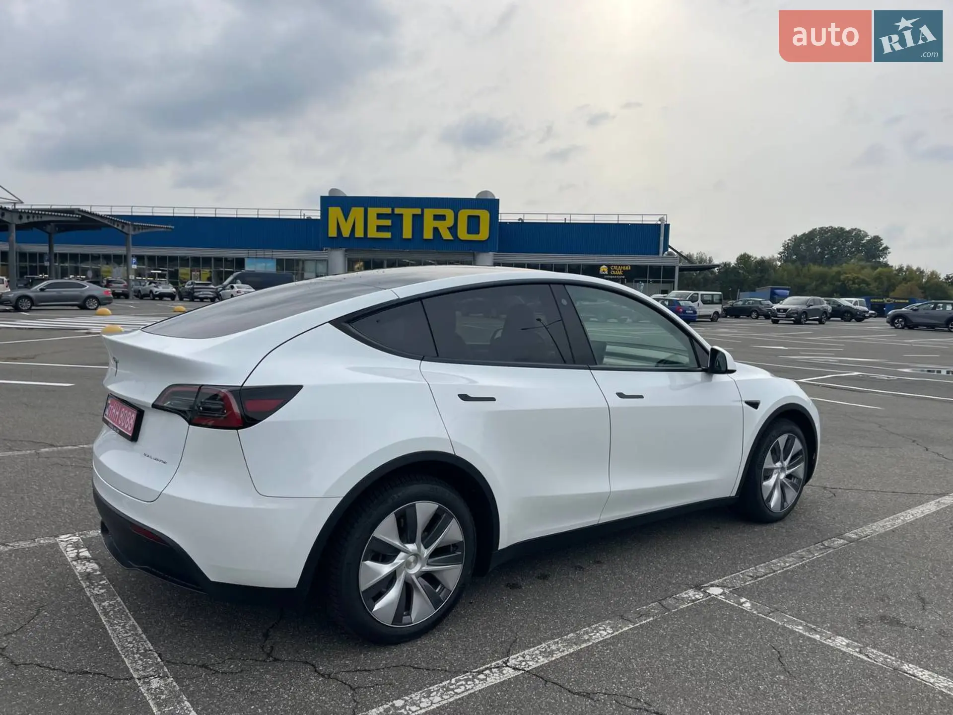 2023 Tesla Model Y - мініатюра 8