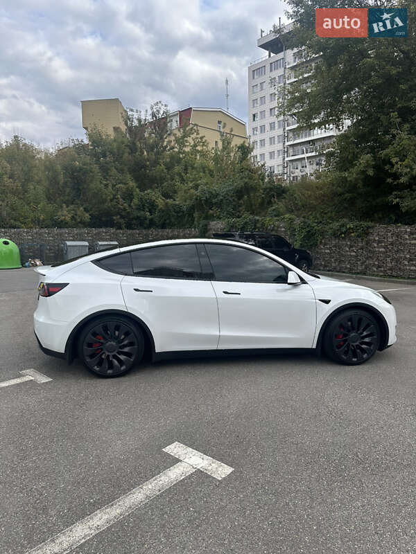 Внедорожник / Кроссовер Tesla Model Y 2023 в Харькове