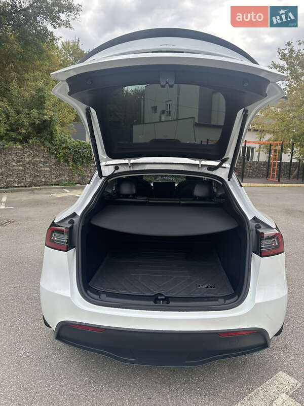 Внедорожник / Кроссовер Tesla Model Y 2023 в Харькове