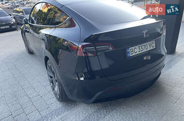 Позашляховик / Кросовер Tesla Model Y 2021 в 