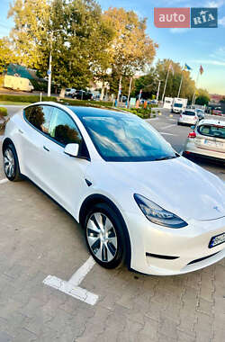 Tesla Model Y 2022