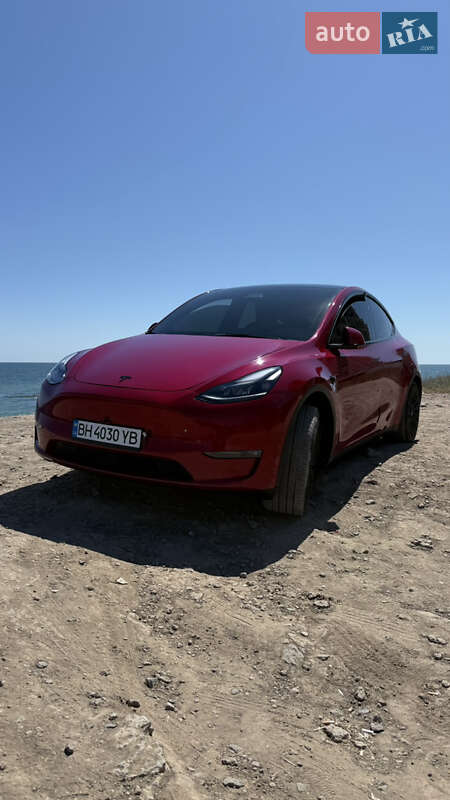 Tesla Model Y 2023