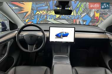 Внедорожник / Кроссовер Tesla Model Y 2024 в 