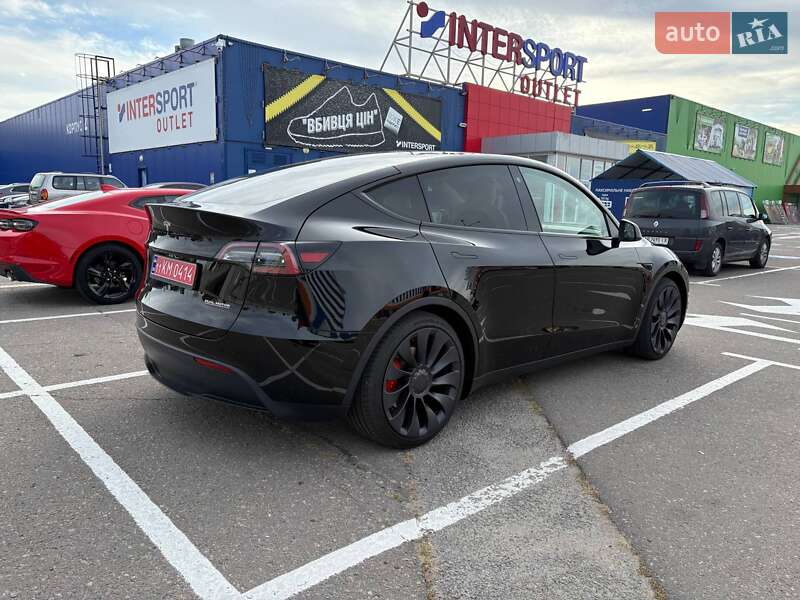 Позашляховик / Кросовер Tesla Model Y 2023 в Харкові