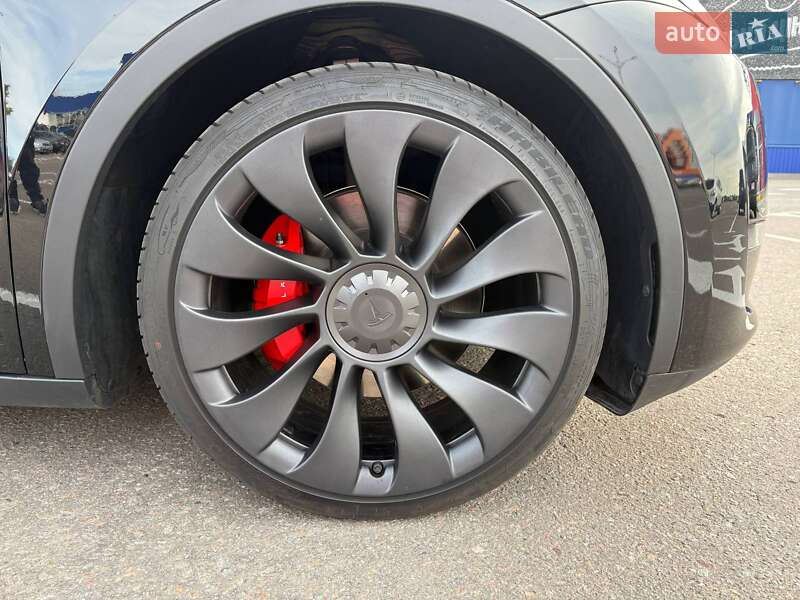 Позашляховик / Кросовер Tesla Model Y 2023 в Харкові