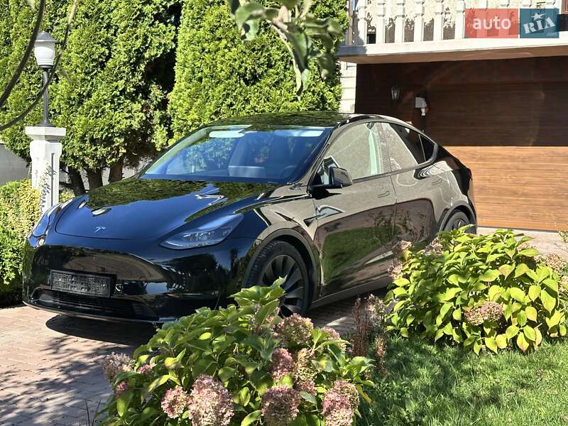 Tesla Model Y 2021