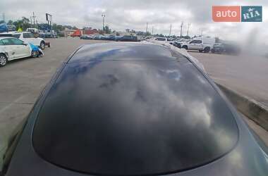 Позашляховик / Кросовер Tesla Model Y 2025 в 
