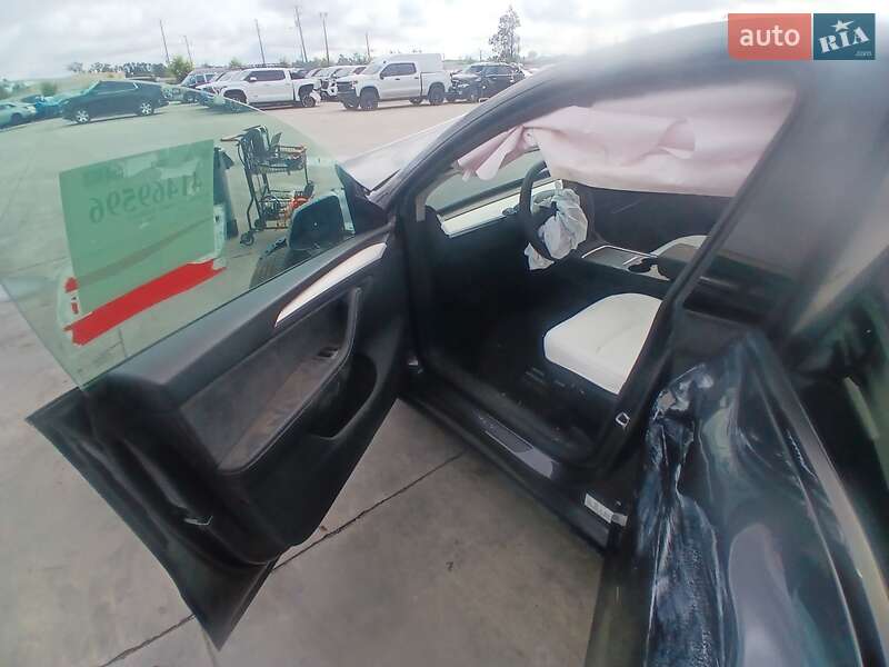Позашляховик / Кросовер Tesla Model Y 2025 в Луцьку