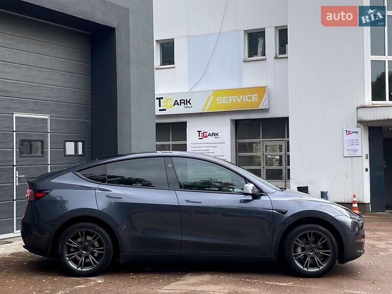 Внедорожник / Кроссовер Tesla Model Y 2023 в Киеве