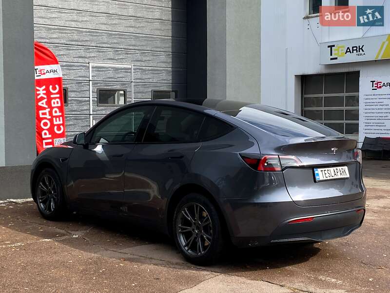 Внедорожник / Кроссовер Tesla Model Y 2023 в Киеве