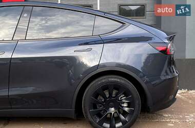 Позашляховик / Кросовер Tesla Model Y 2024 в 
