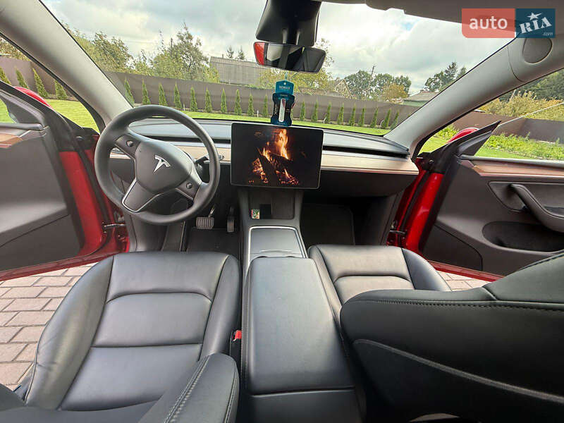 Внедорожник / Кроссовер Tesla Model Y 2023 в Львове