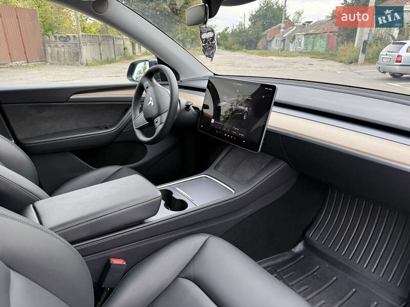 Внедорожник / Кроссовер Tesla Model Y 2024 в Харькове