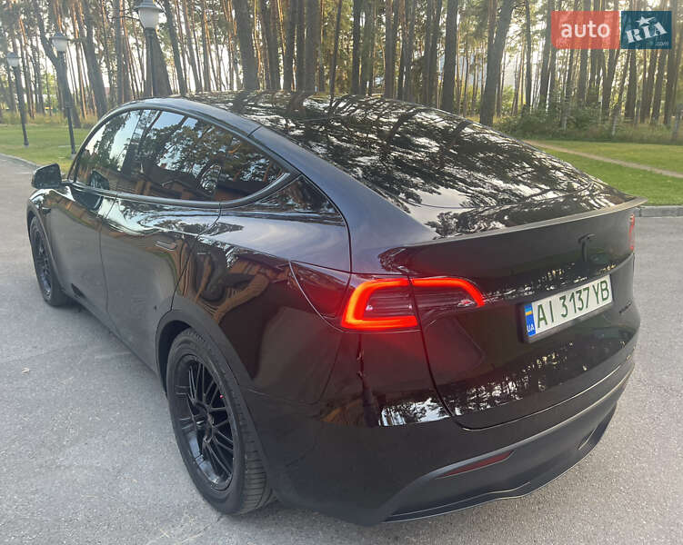 Позашляховик / Кросовер Tesla Model Y 2023 в Києві