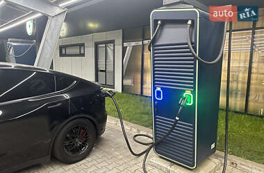 Позашляховик / Кросовер Tesla Model Y 2023 в 