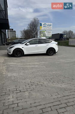 Внедорожник / Кроссовер Tesla Model Y 2023 в 