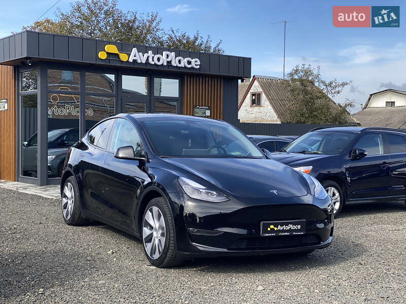 Tesla Model Y 2022