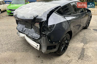 Позашляховик / Кросовер Tesla Model Y 2023 в 