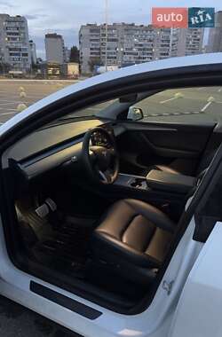 Внедорожник / Кроссовер Tesla Model Y 2022 в 