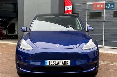 Внедорожник / Кроссовер Tesla Model Y 2024 в 