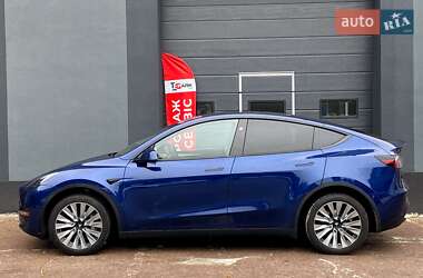 Внедорожник / Кроссовер Tesla Model Y 2024 в 