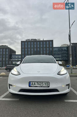 Tesla Model Y 2021